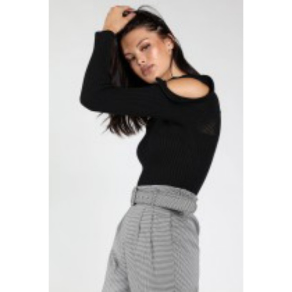 5/$30 Long Sleeve Knit W/Ruffle Detail - Picture 6 of 11